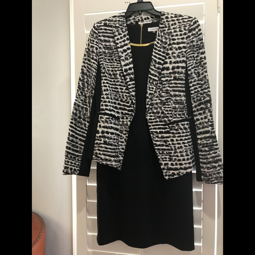 Stylish Black and White Women's Dress Suit…